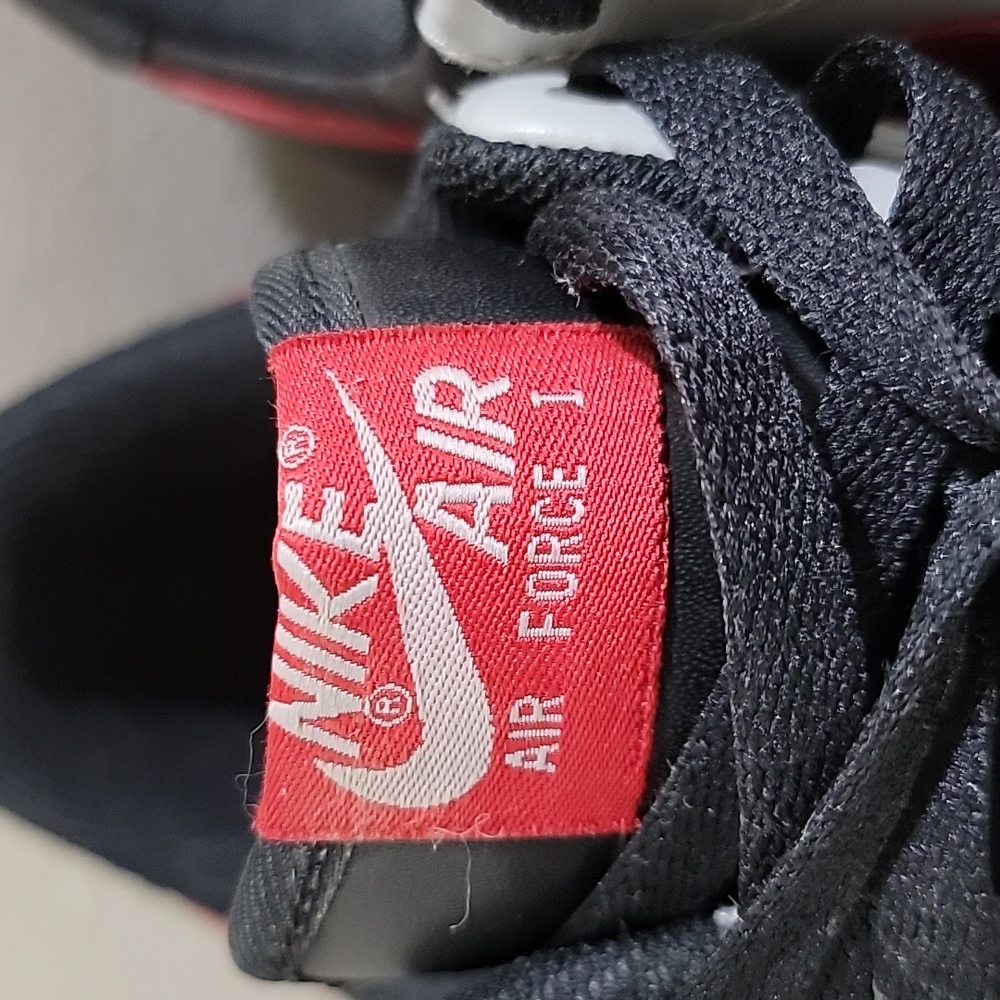 Sneakers ๐ - Picture 2 of 5